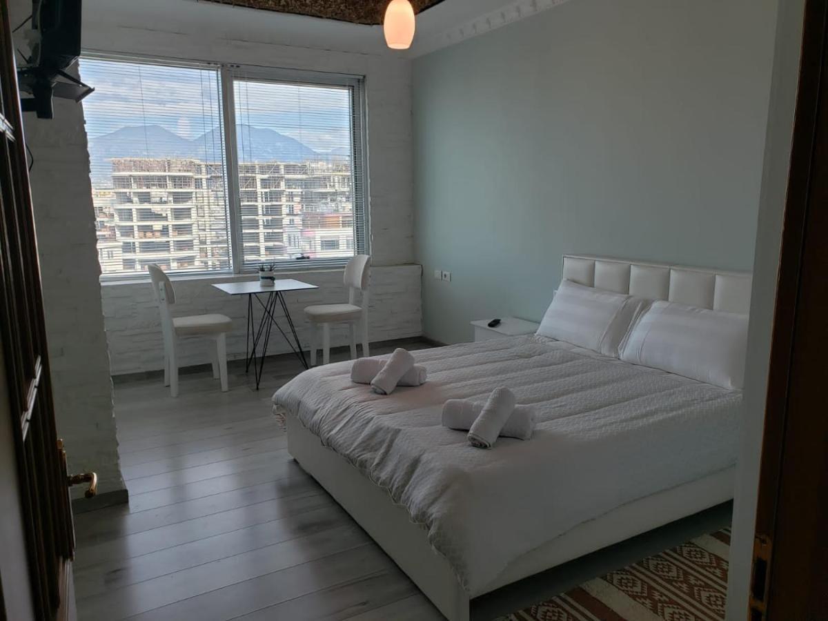 Agroni Rooms Tirana Buitenkant foto