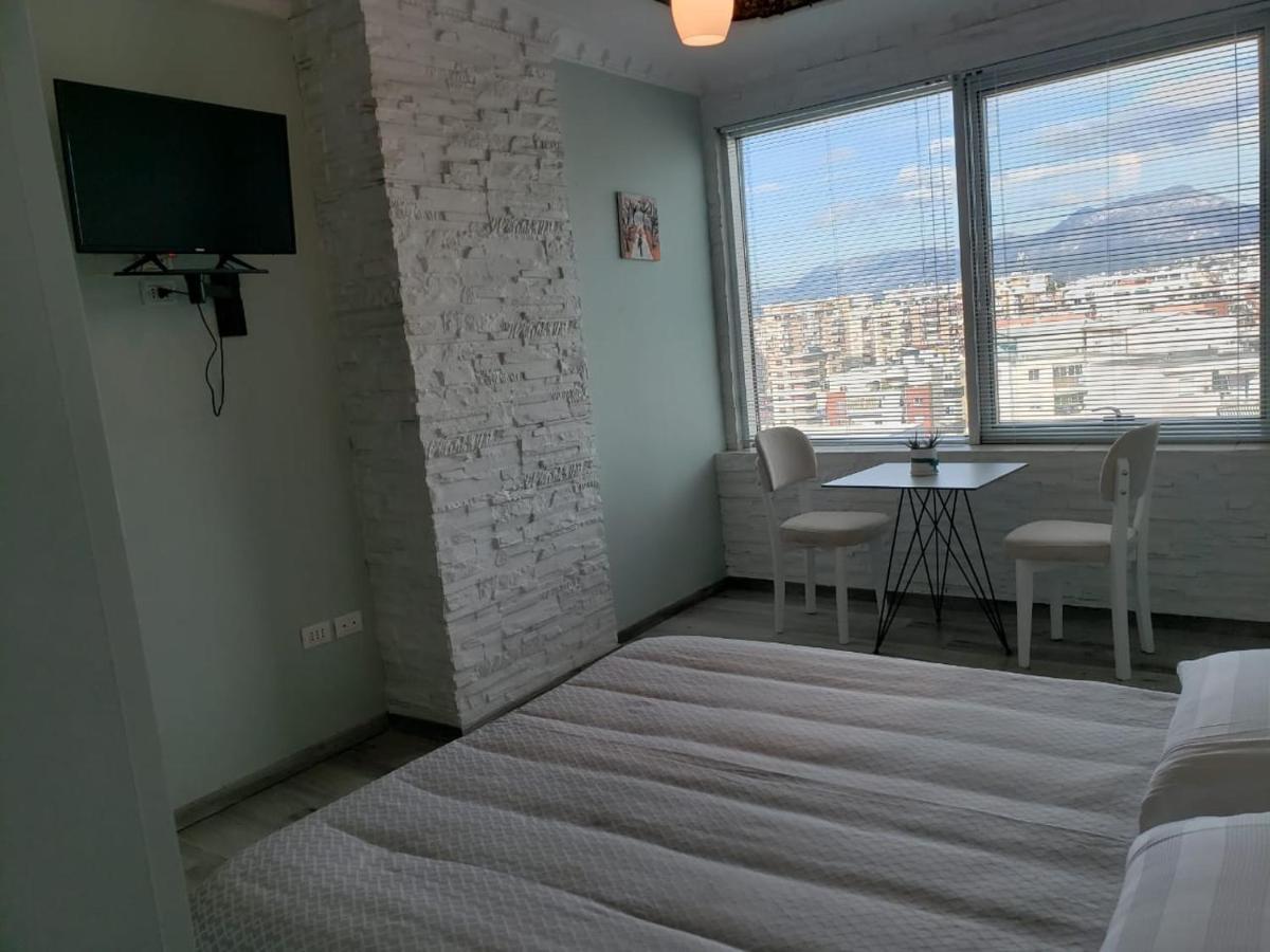 Agroni Rooms Tirana Buitenkant foto