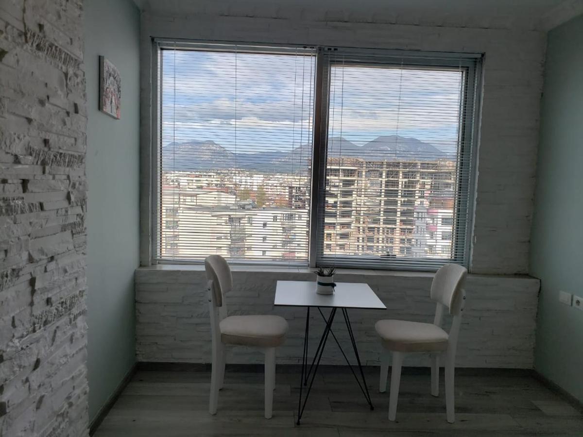 Agroni Rooms Tirana Buitenkant foto